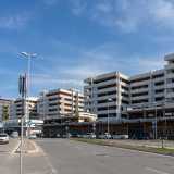 L�edificio residenziale, che occupa un intero isolato, fu costruito nel 1979 dall�ingegner Donato Bosco e dall�architetto Luigi Levi Montalcini, fratello del premio Nobel Rita Levi